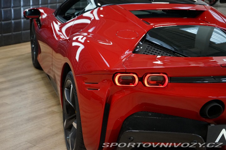 Ferrari SF90 Rosso 70 Anni ADAS Carbon 2022