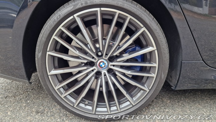 BMW 8 M850 2021