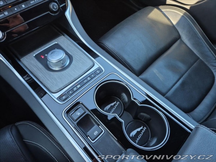 Jaguar XE 2,0 20d 180k R-SPORT AUTO 2015