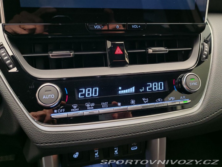 Toyota Corolla 2,0 Hybrid CVT 4x4 Style 2024