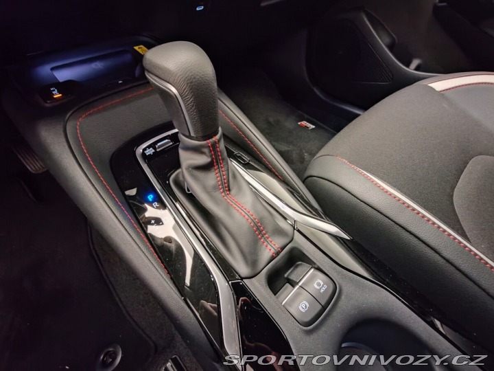 Toyota Corolla 2,0 Hybrid CVT GR SPORT D 2024