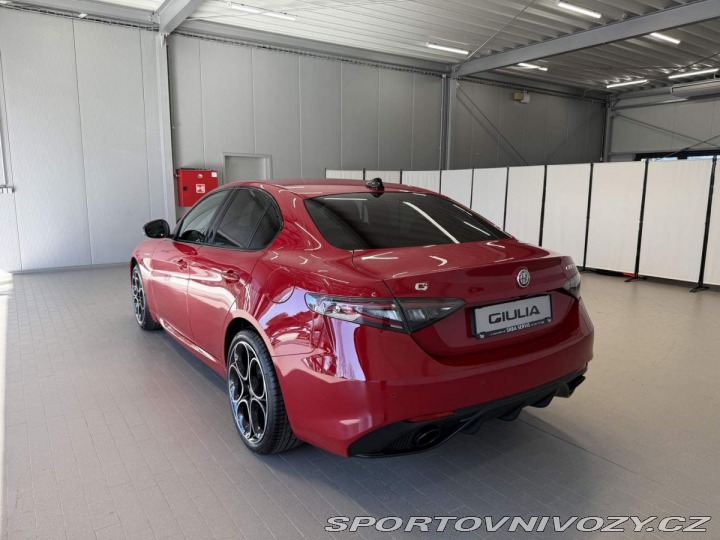 Alfa Romeo Giulia Veloce 2.0 Turbo 280k AT8 2025
