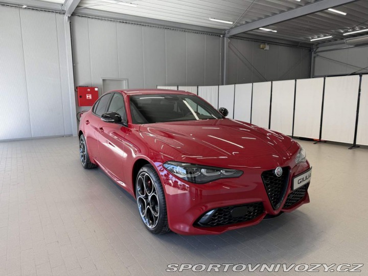 Alfa Romeo Giulia Veloce 2.0 Turbo 280k AT8 2025