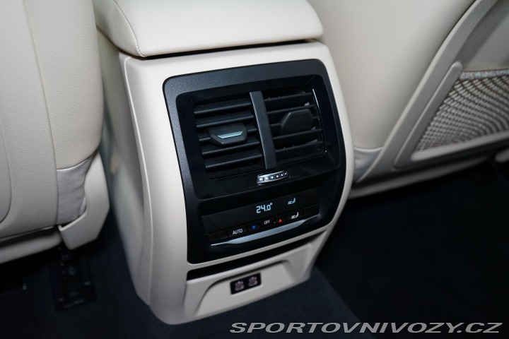 BMW X3 M40d 250kW Laser Pano HUD 2022