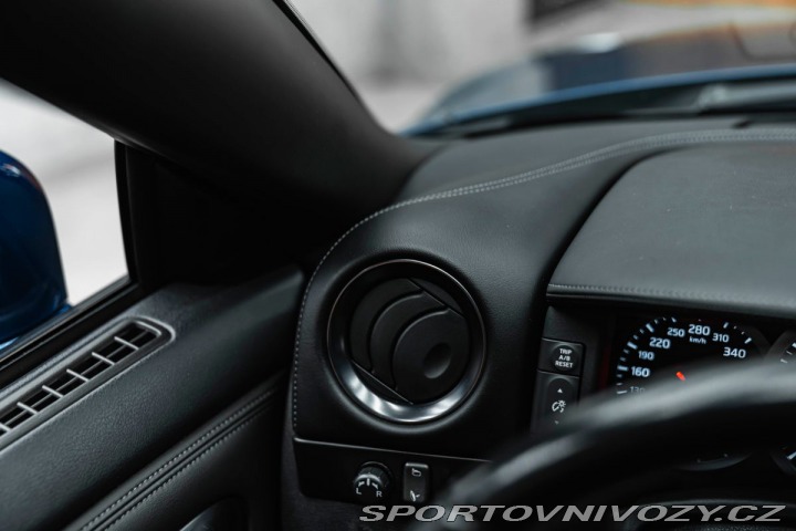 Nissan GT-R Black Edition 2012