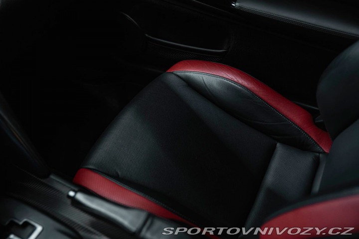 Nissan GT-R Black Edition 2012