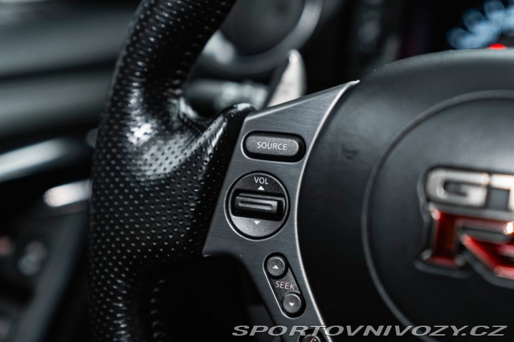 Nissan GT-R Black Edition 2012