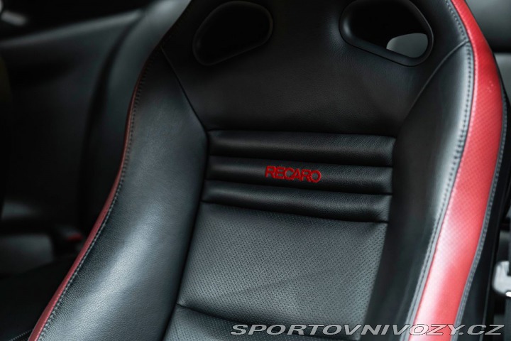 Nissan GT-R Black Edition 2012