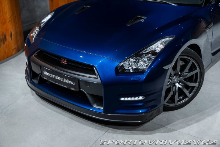 Nissan GT-R Black Edition 2012