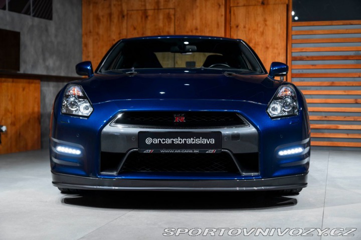 Nissan GT-R Black Edition 2012