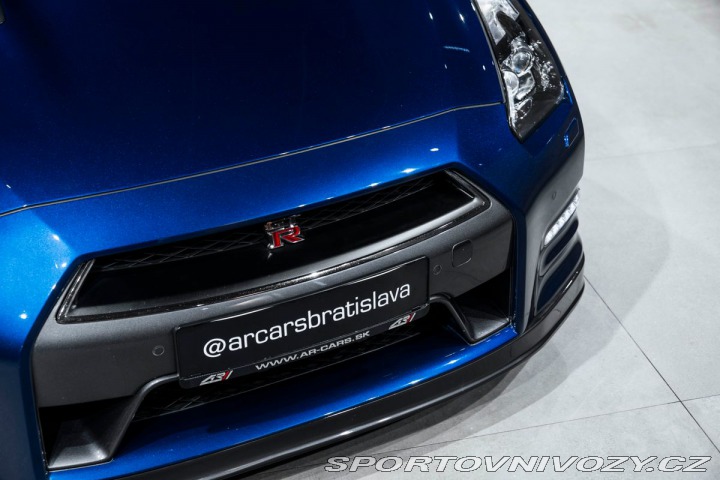 Nissan GT-R Black Edition 2012
