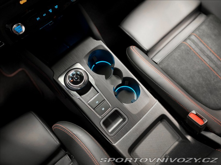 Ford Ostatní modely Kuga 2.5 Duratec HEV ST- Line 2025