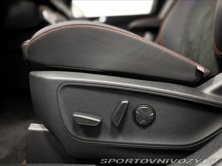 Ford Ostatní modely Kuga 2.5 Duratec HEV ST- Line 2025