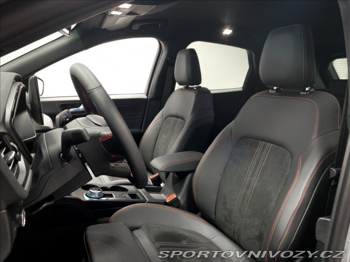 Ford Ostatní modely Kuga 2.5 Duratec HEV ST- Line 2025