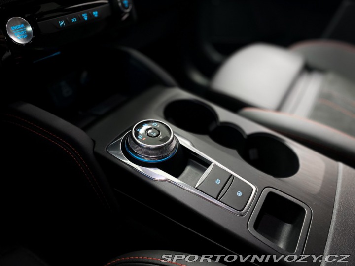 Ford Ostatní modely Kuga 2.5 Duratec HEV ST- Line 2025