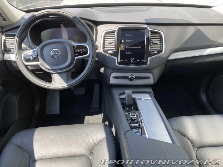 Volvo Ostatní modely XC90 2,0 B5 AWD Momentum Pro 6 2020