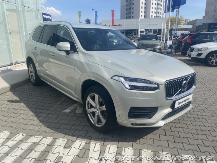 Volvo Ostatní modely XC90 2,0 B5 AWD Momentum Pro 6 2020