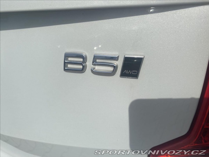 Volvo Ostatní modely XC90 2,0 B5 AWD Momentum Pro 6 2020
