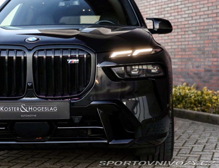 BMW X7 M60i xDrive *SkyLounge*Ť 2023