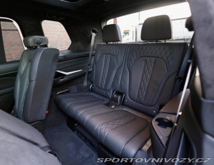 BMW X7 M60i xDrive *SkyLounge*Ť 2023
