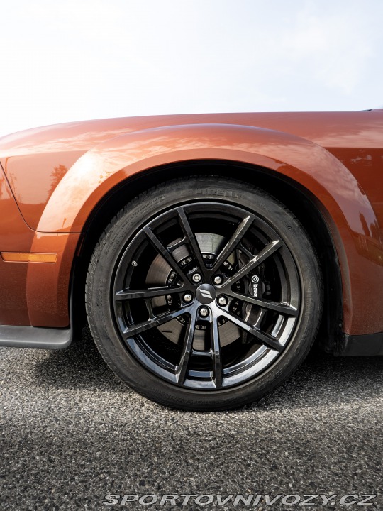 Dodge Challenger 2020