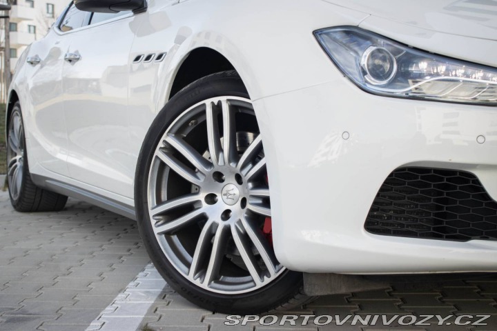 Maserati Ghibli V6 243kw A/T8 /AJ NA SPL 2017