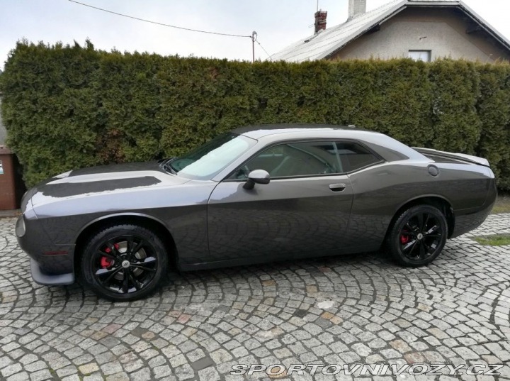 Dodge Challenger 2020