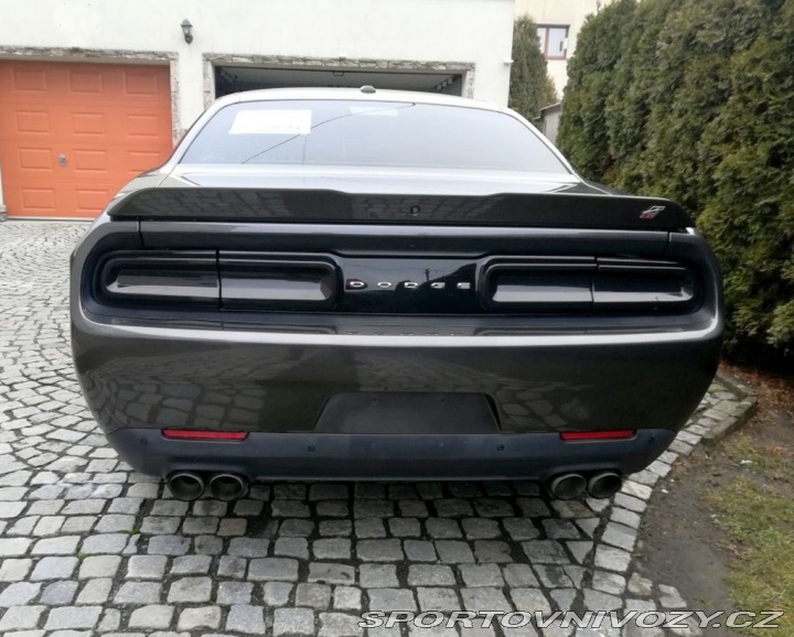 Dodge Challenger 2020