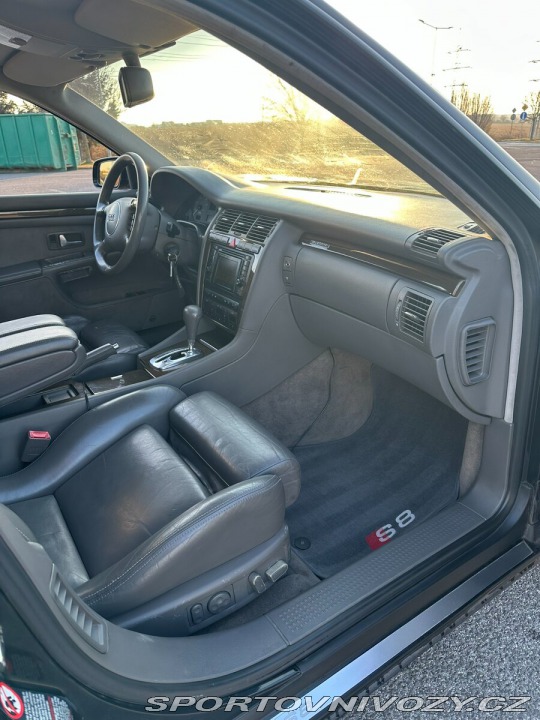 Audi S8 S8 D2 2001