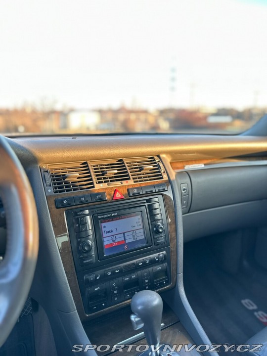 Audi S8 S8 D2 2001