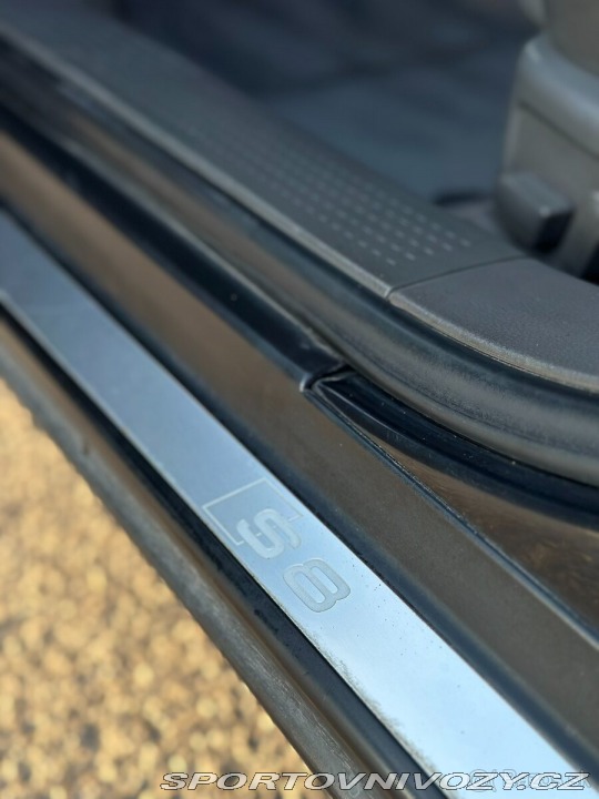 Audi S8 S8 D2 2001