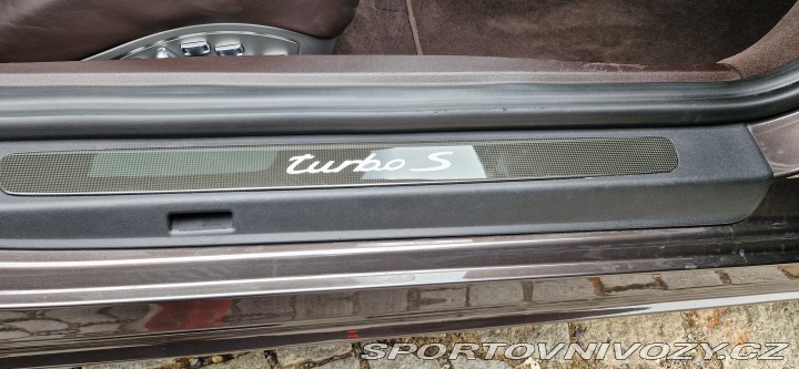 Porsche 911 Turbo S 2015