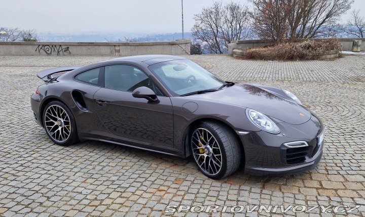 Porsche 911 Turbo S 2015