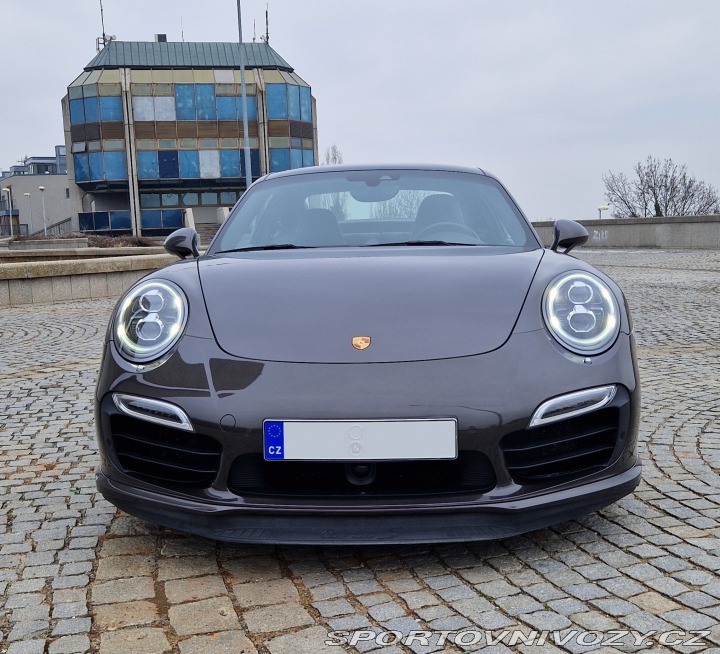 Porsche 911 Turbo S 2015