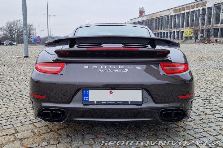 Porsche 911 Turbo S 2015