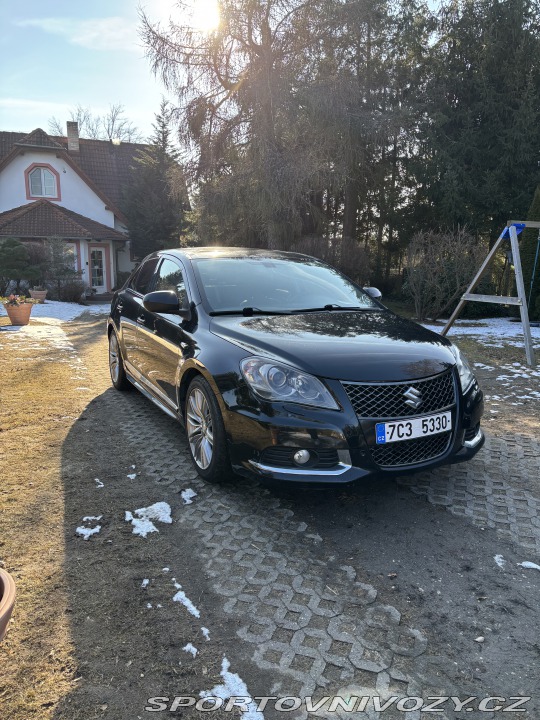 Suzuki Ostatní modely Kizashi 2010