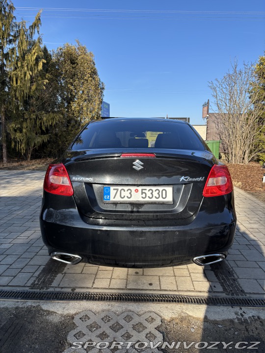 Suzuki Ostatní modely Kizashi 2010