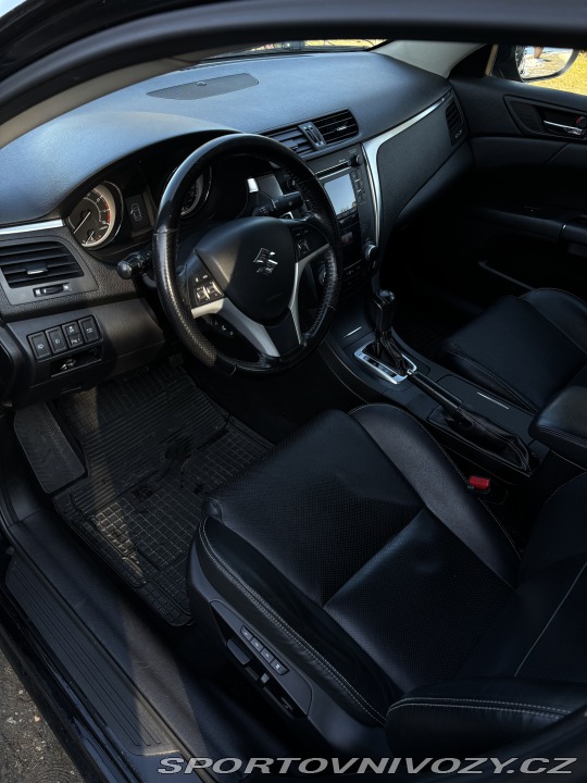 Suzuki Ostatní modely Kizashi 2010