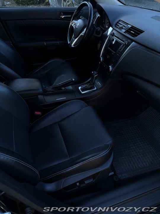 Suzuki Ostatní modely Kizashi 2010