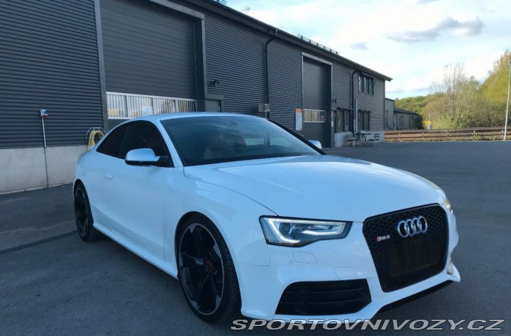 Audi RS5 2012