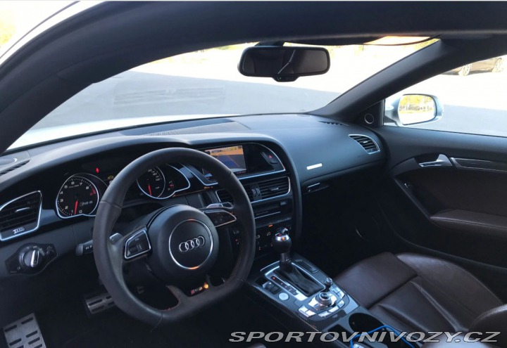 Audi RS5 2012
