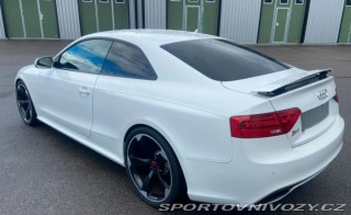 Audi RS5 2012