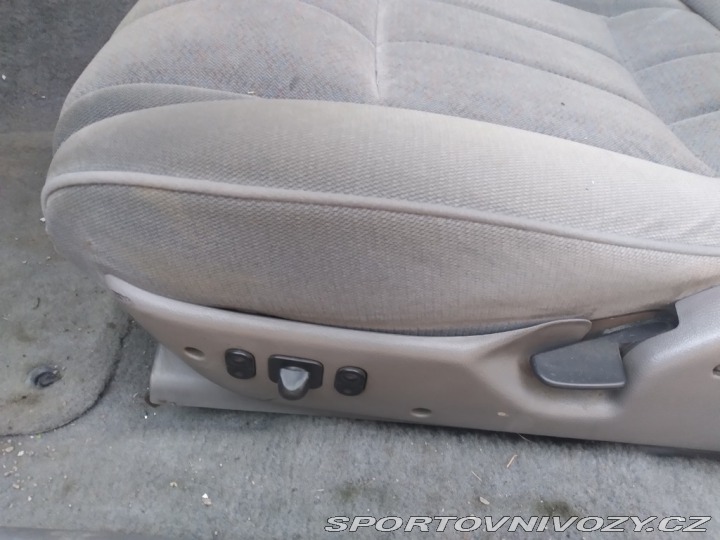 Ford Ostatní modely THUNDERBIRD LX 4.6 V8 1995