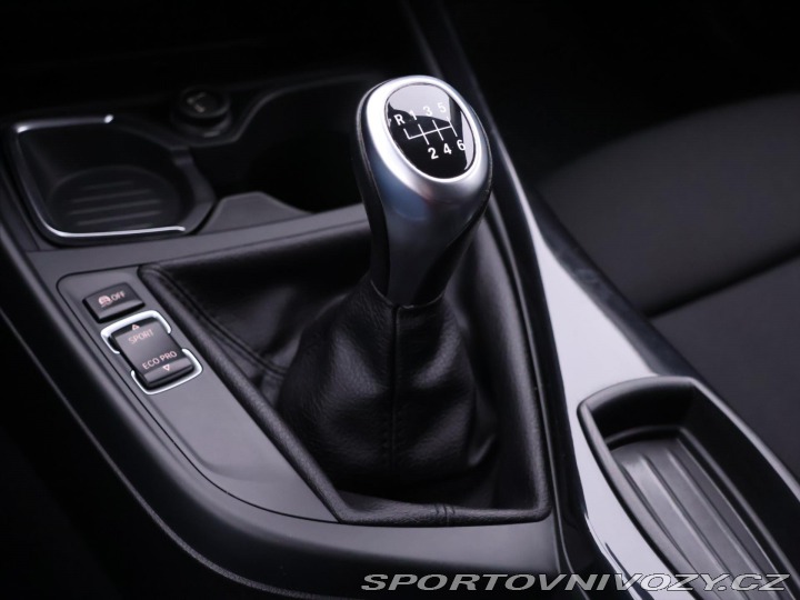 BMW 1 2,0 120d 135KW Sport Xeno 2012