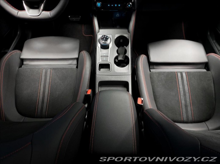 Ford Ostatní modely Kuga 2.5 Duratec HEV ST- Line 2025