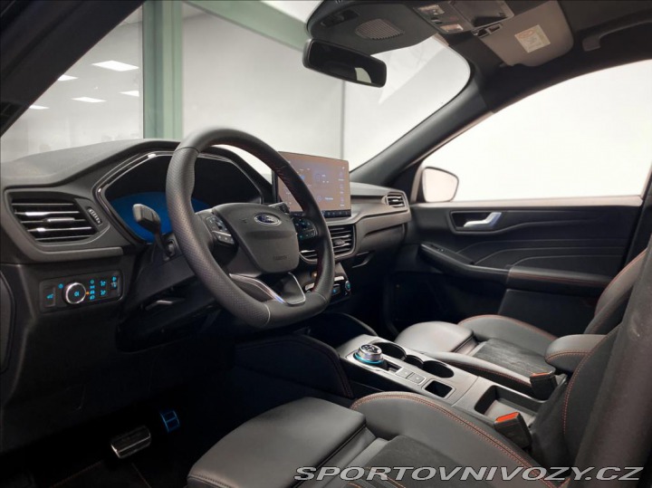Ford Ostatní modely Kuga 2.5 Duratec HEV ST- Line 2025