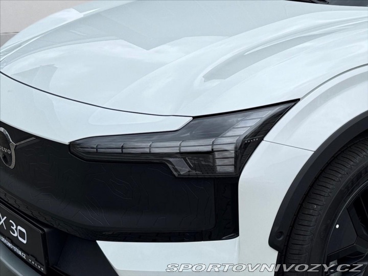 Volvo EX30 CC Twin Mot Perf Ultra 02 2025