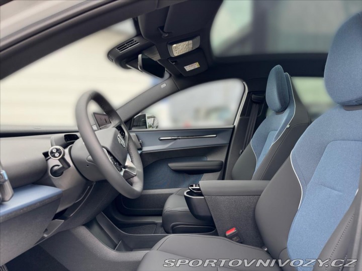 Volvo EX30 CC Twin Mot Perf Ultra 02 2025