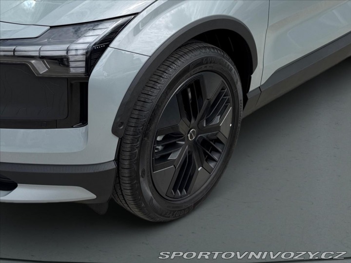 Volvo Ostatní modely EX30 Cross Country Twin 0073 2025