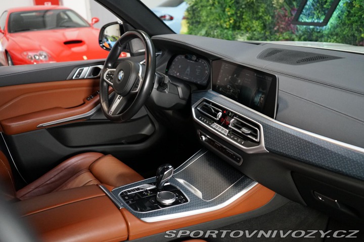 BMW X5 M50i 390kW H/K Tažné Záru 2021